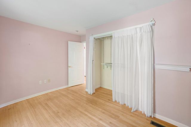 25 Mills Avenue, South Burlington, VT 05403