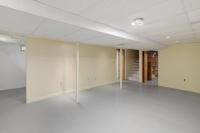 25 Mills Avenue, South Burlington, VT 05403
