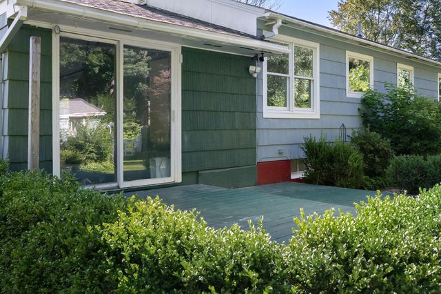 25 Mills Avenue, South Burlington, VT 05403