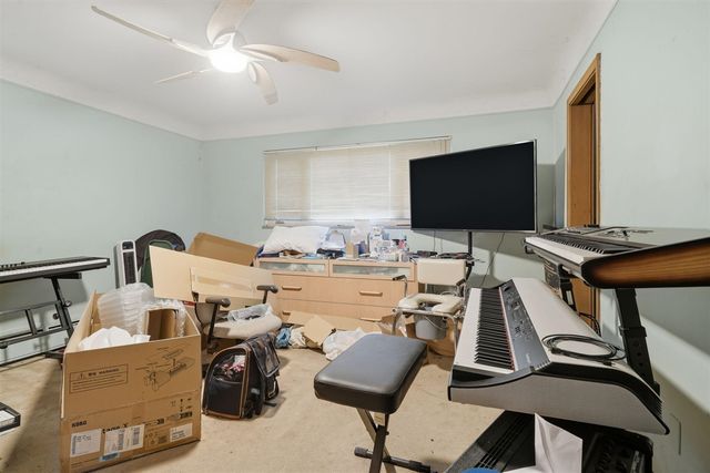 22903 N Bellwood Drive, Southfield, MI 48034