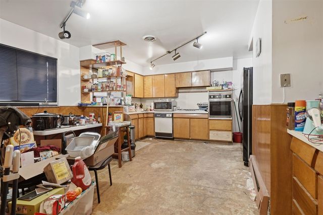 22903 N Bellwood Drive, Southfield, MI 48034