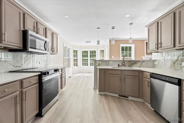 13713 Nile Rd, Chester, VA 23831