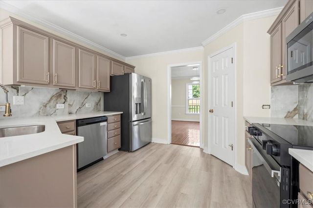 13713 Nile Rd, Chester, VA 23831
