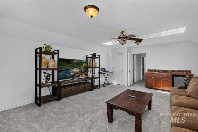 898 W Yosemite Drive, Meridian, ID 83646