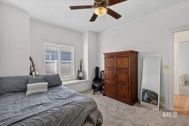 898 W Yosemite Drive, Meridian, ID 83646