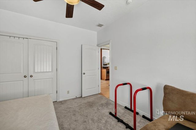 898 W Yosemite Drive, Meridian, ID 83646