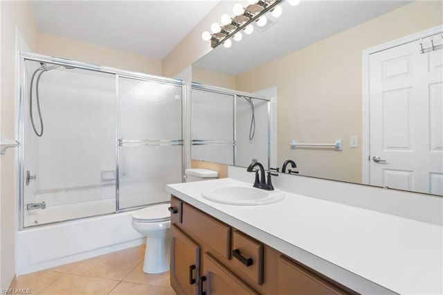 1784 Augusta DR 202, Fort Myers, FL 33907