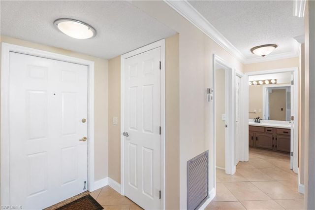 1784 Augusta DR 202, Fort Myers, FL 33907