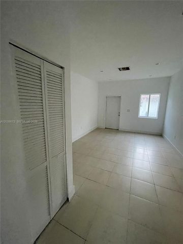 4729 NW 15th Ave 4727, Miami, FL 33142