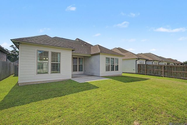 11687 Hideaway St, Denham Springs, LA 70726