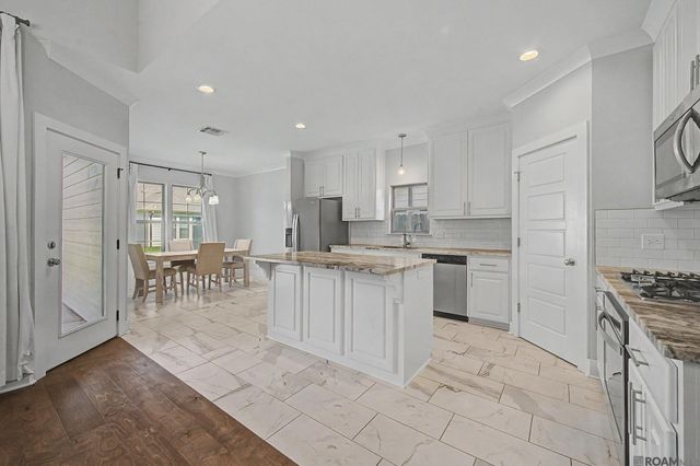 11687 Hideaway St, Denham Springs, LA 70726