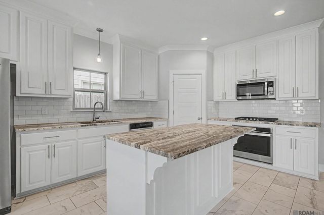 11687 Hideaway St, Denham Springs, LA 70726