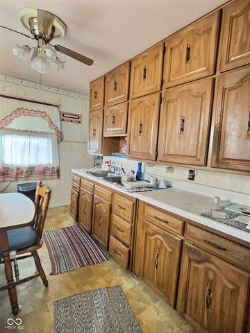 3022 14th Street, Columbus, IN 47201