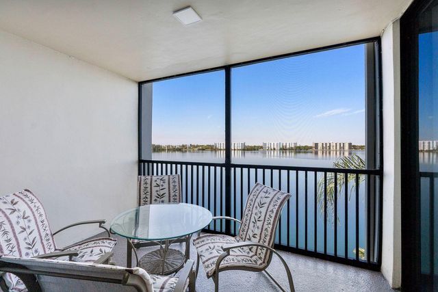 116 Lake Emerald Drive 403, Oakland Park, FL 33309