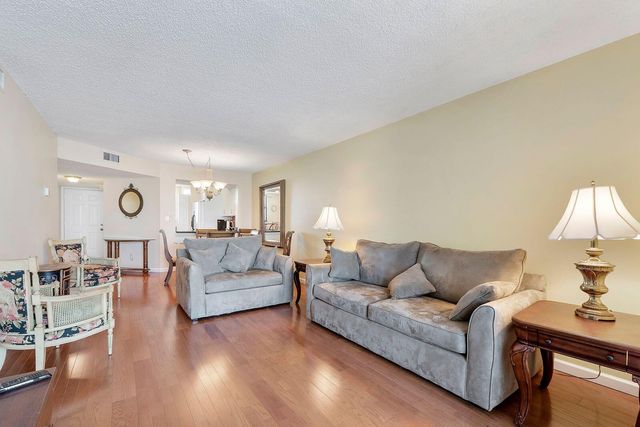 116 Lake Emerald Drive 403, Oakland Park, FL 33309