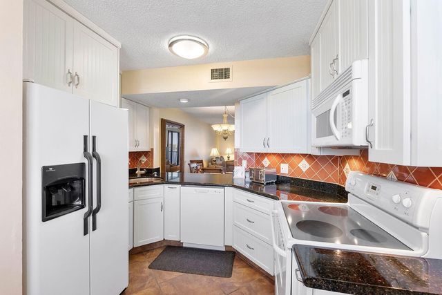 116 Lake Emerald Drive 403, Oakland Park, FL 33309