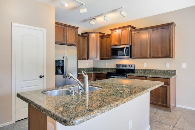 401 S 166th Drive, Goodyear, AZ 85338