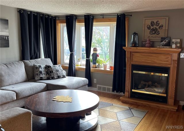 41 Rochelle Park, Tonawanda, NY 14150