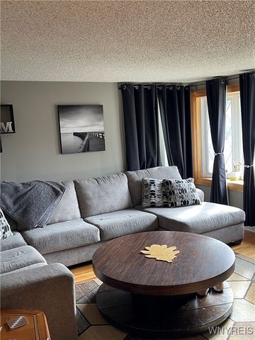 41 Rochelle Park, Tonawanda, NY 14150