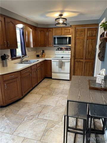 41 Rochelle Park, Tonawanda, NY 14150