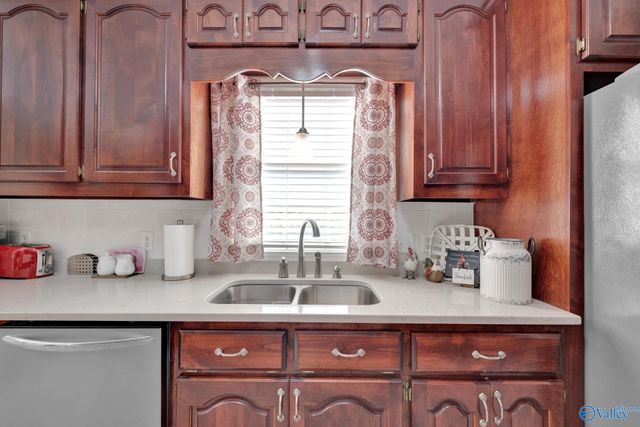 2901 Phelan Cir SE, Hanceville, AL 35077