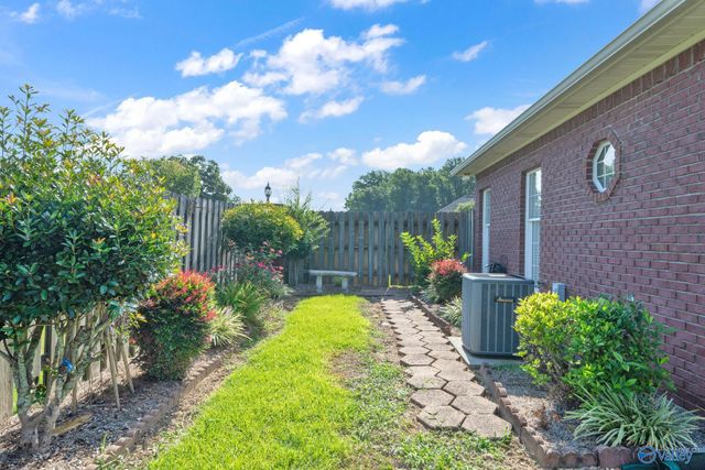 2901 Phelan Cir SE, Hanceville, AL 35077