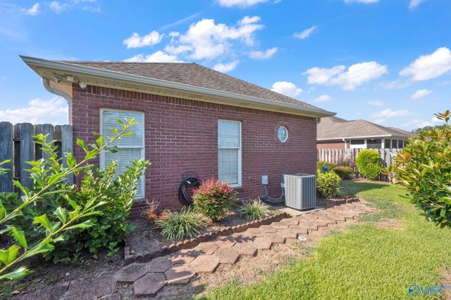 2901 Phelan Cir SE, Hanceville, AL 35077