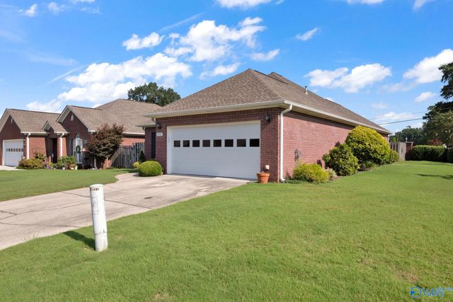 2901 Phelan Cir SE, Hanceville, AL 35077