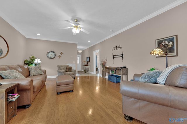 2901 Phelan Cir SE, Hanceville, AL 35077