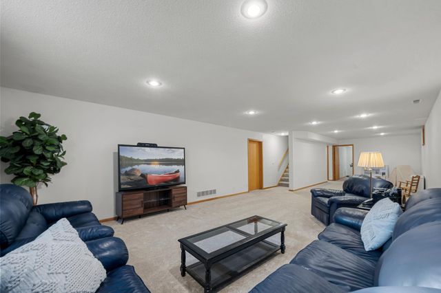 12314 Sunnybrook Road, Eden Prairie, MN 55347