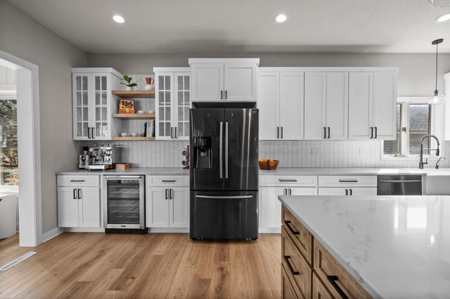 12314 Sunnybrook Road, Eden Prairie, MN 55347