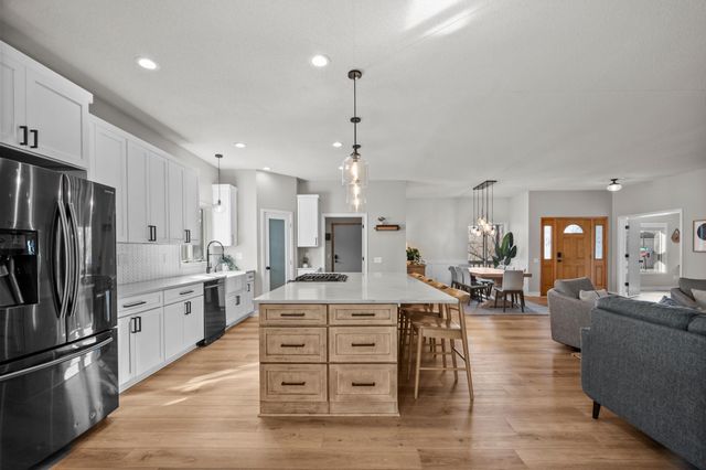 12314 Sunnybrook Road, Eden Prairie, MN 55347