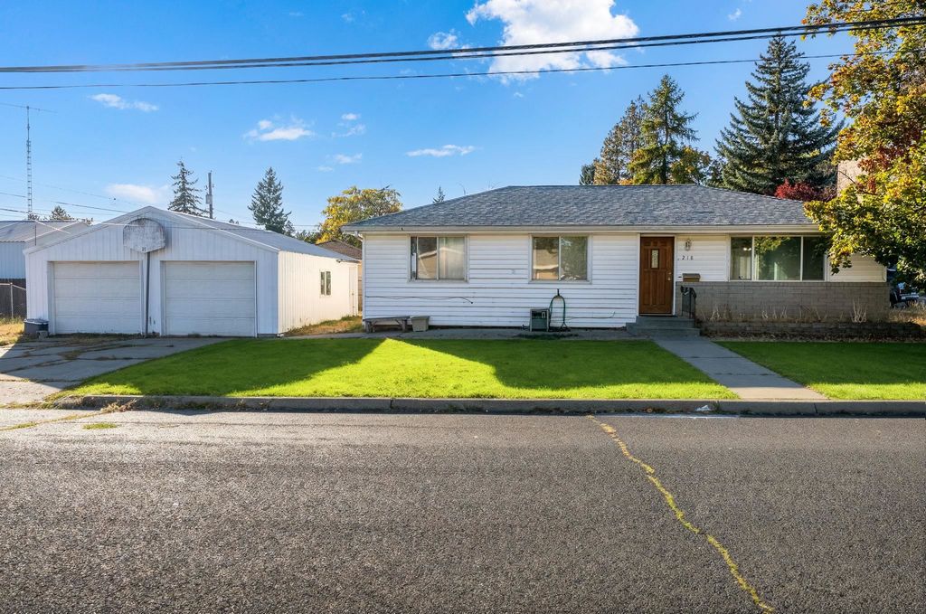 218 Buena Vista St, Cheney, WA 99004