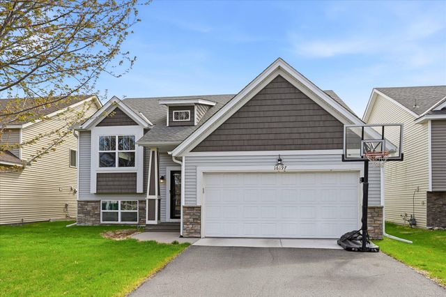 16197 Unity Street NW, Andover, MN 55304