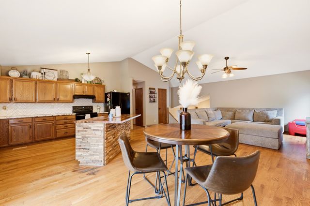 1308 W Loring, Haysville, KS 67060