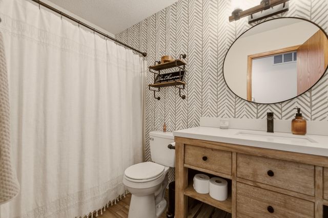 1308 W Loring, Haysville, KS 67060