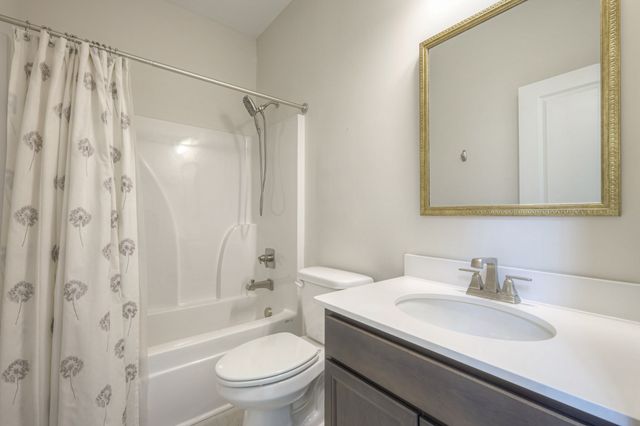 5124 Pace Park Cir, Columbia, TN 38401