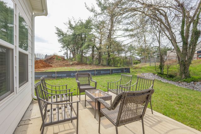 5124 Pace Park Cir, Columbia, TN 38401