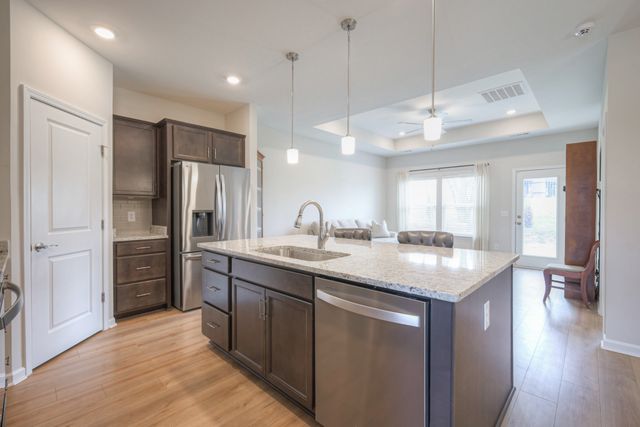 5124 Pace Park Cir, Columbia, TN 38401