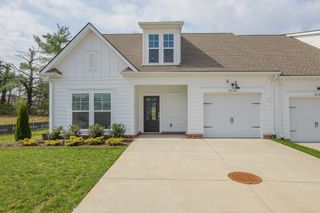 5124 Pace Park Cir, Columbia, TN 38401