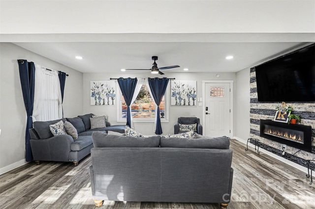 4030 ANGUS Drive, Gaston, NC 28056