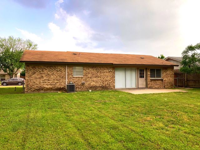 1433 Shorecrest Drive, Garland, TX 75040
