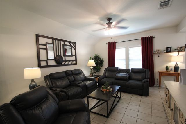 2247 Bryant Lane, Fate, TX 75189