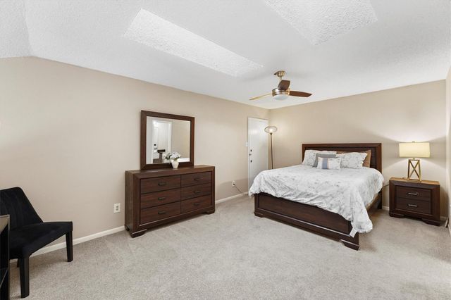 10855 Meadowglen Lane 729, Houston, TX 77042