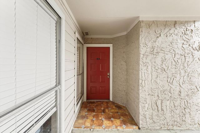 10855 Meadowglen Lane 729, Houston, TX 77042