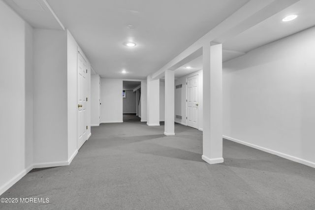 59 Winchester Drive, Tinton Falls, NJ 07724