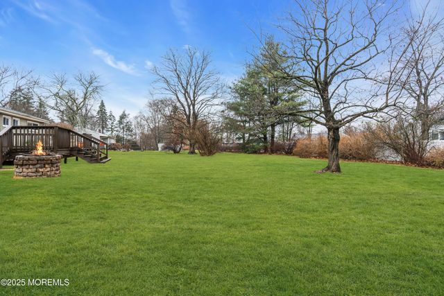 59 Winchester Drive, Tinton Falls, NJ 07724