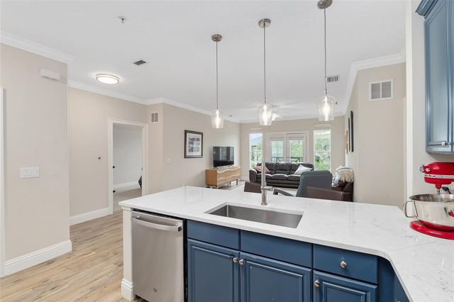 1185 SW 9TH ROAD 405, Gainesville, FL 32601