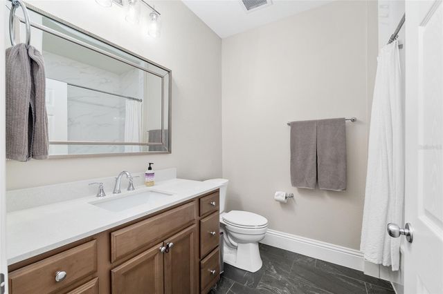 1185 SW 9TH ROAD 405, Gainesville, FL 32601