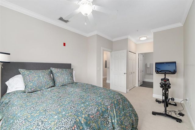 1185 SW 9TH ROAD 405, Gainesville, FL 32601